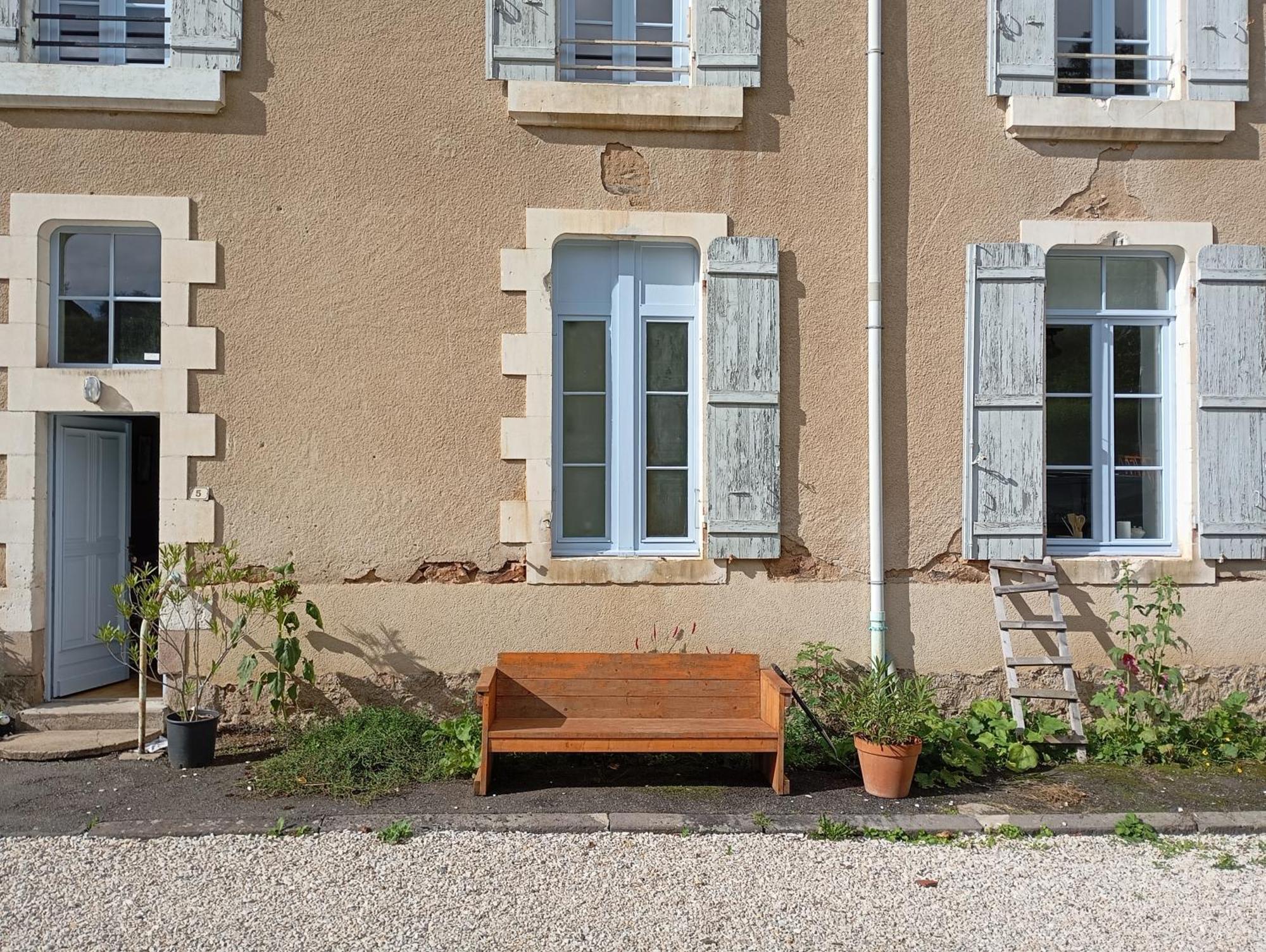 L' Ancienne Ecole Du Morvan Larochemillay Екстериор снимка