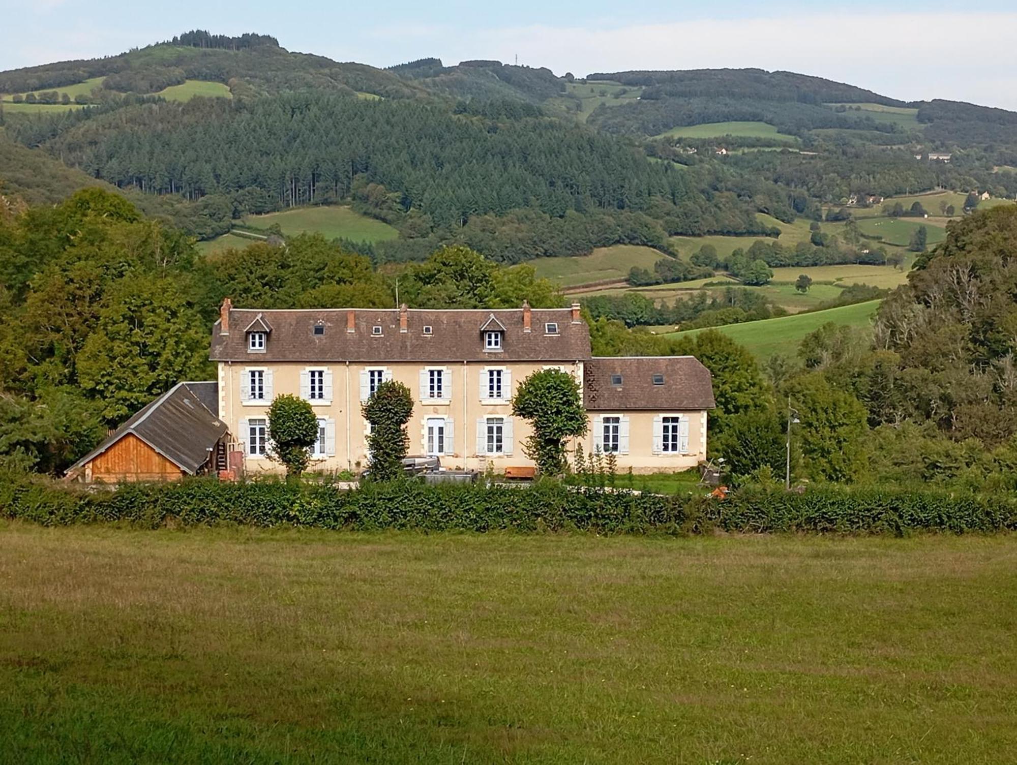 L' Ancienne Ecole Du Morvan Larochemillay Екстериор снимка