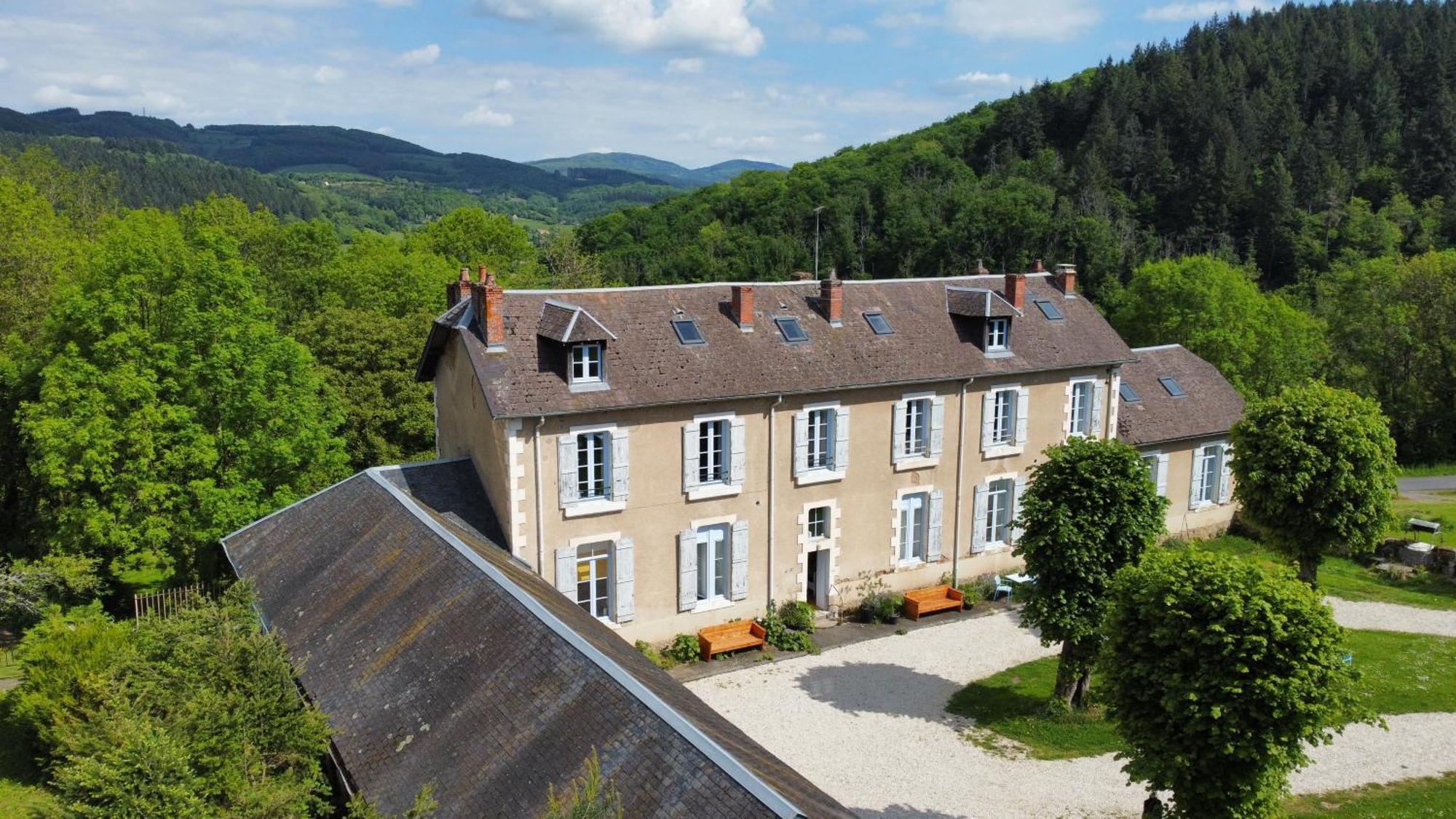 L' Ancienne Ecole Du Morvan Larochemillay Екстериор снимка