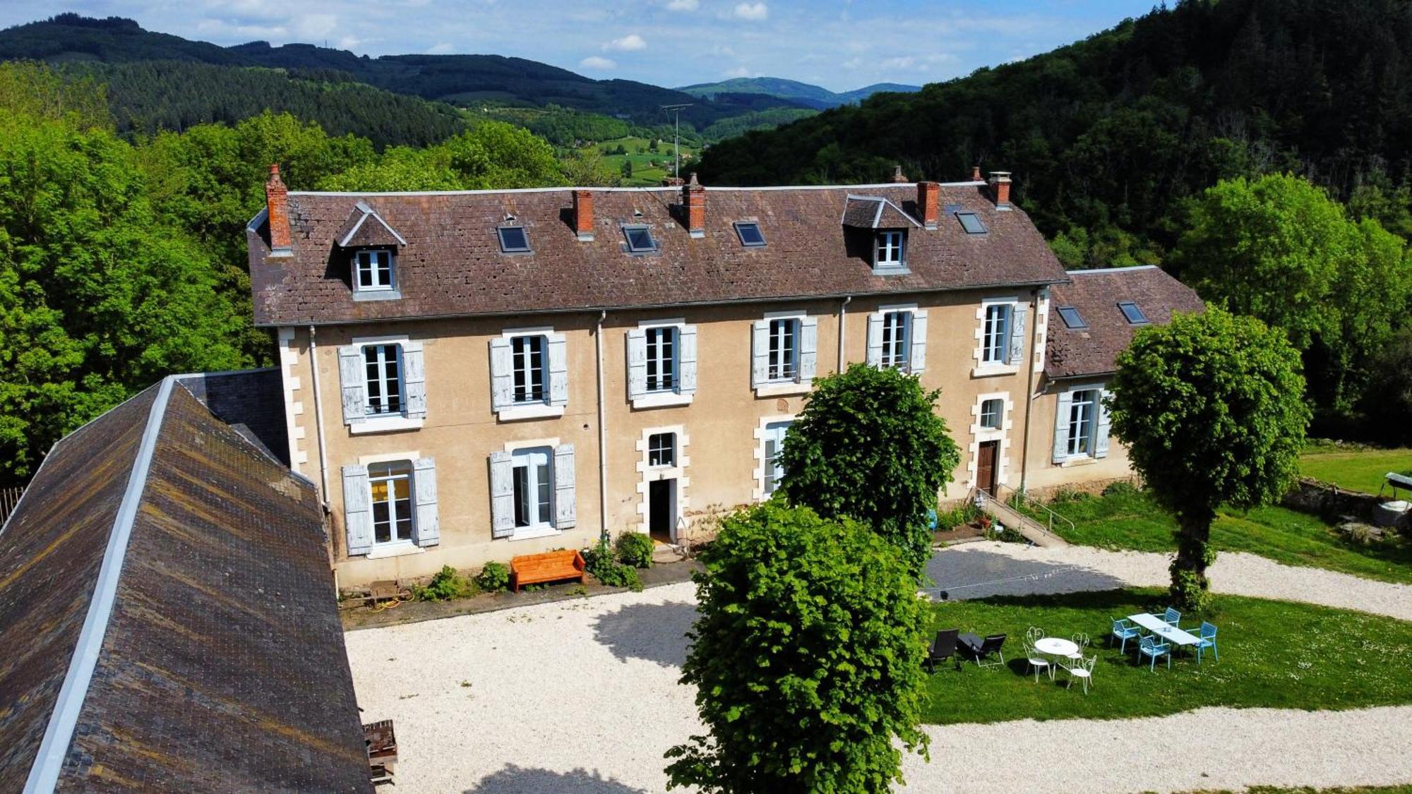 L' Ancienne Ecole Du Morvan Larochemillay Екстериор снимка